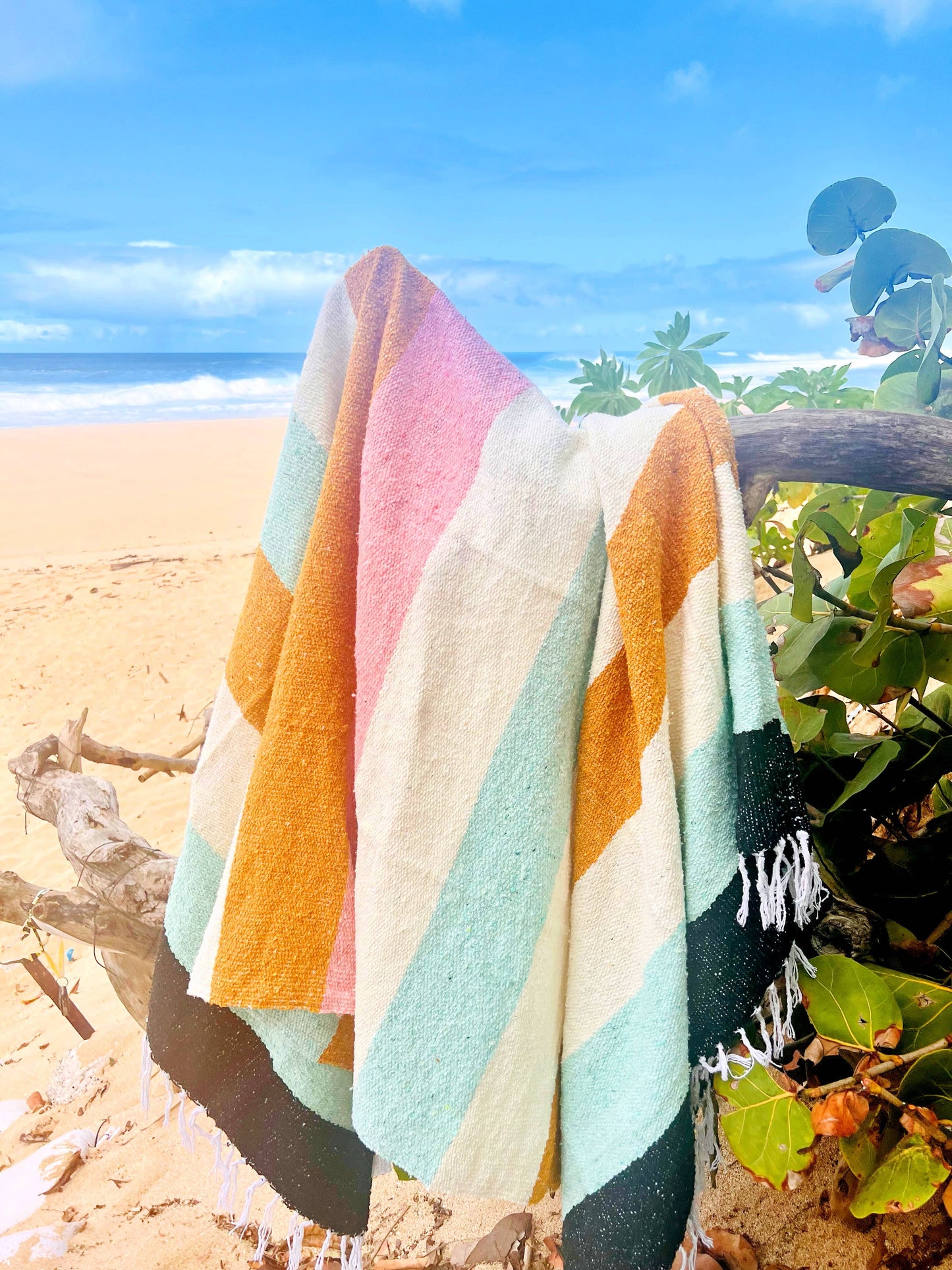 Ohana Lightweight Beach Blanket