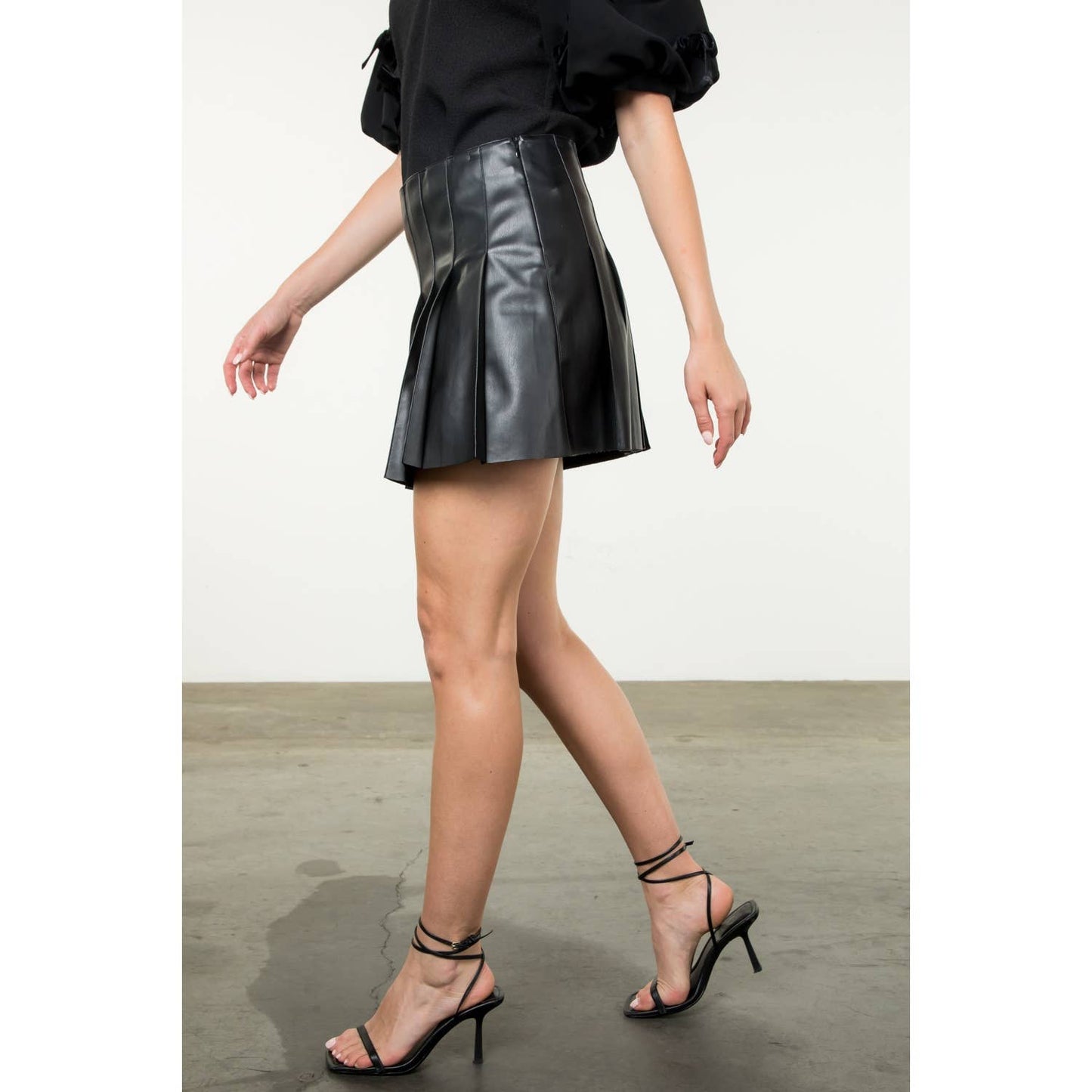 Kick Pleated Skirt